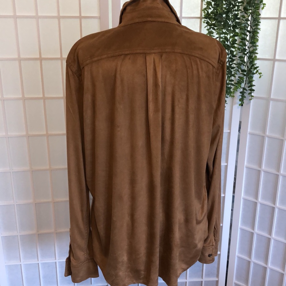 *WINTER SALE* Chaps Faux Suede Shirt in Dark Caramel, Chest Pockets, Lg. - Picture 3 of 5